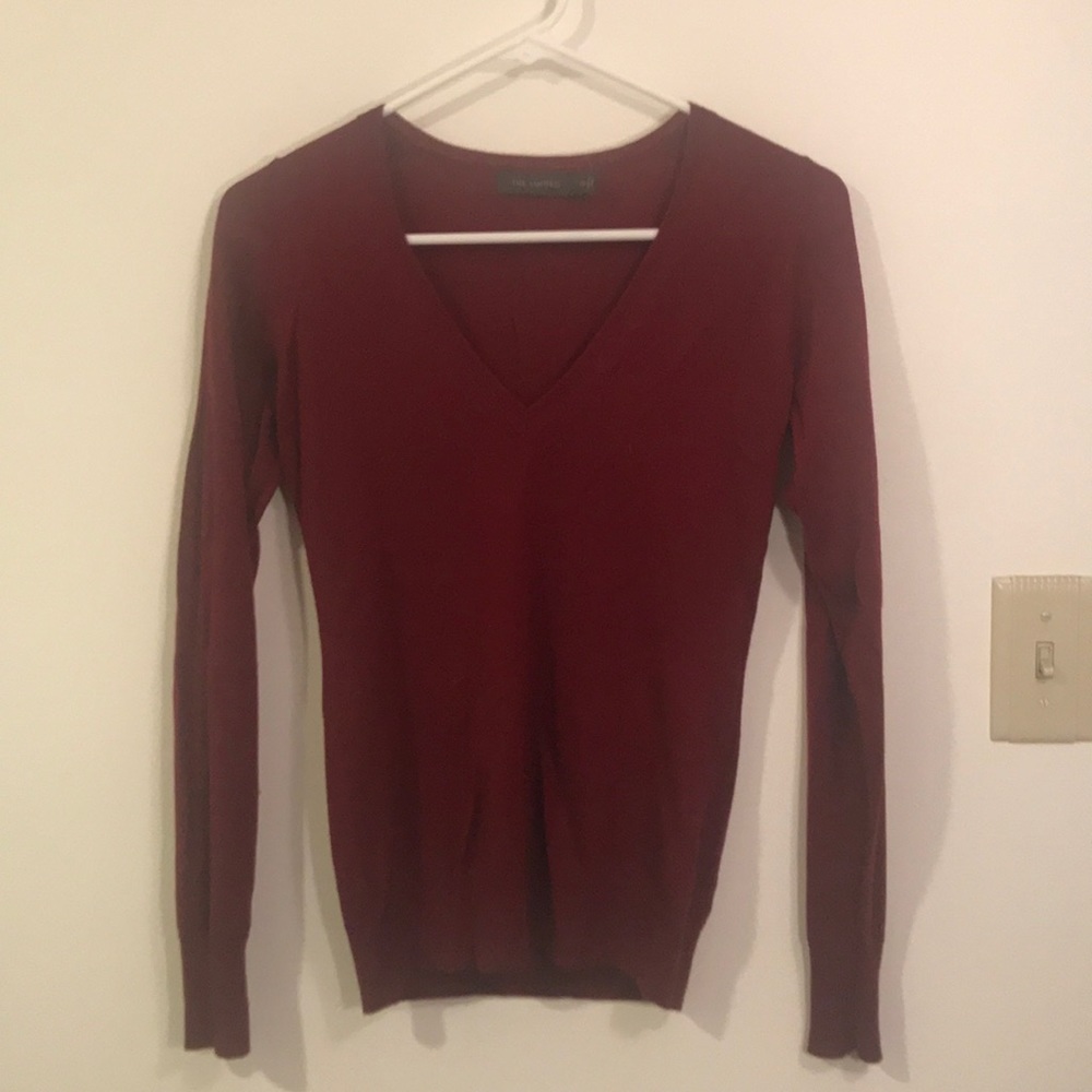 V-neck sweater, maroon
